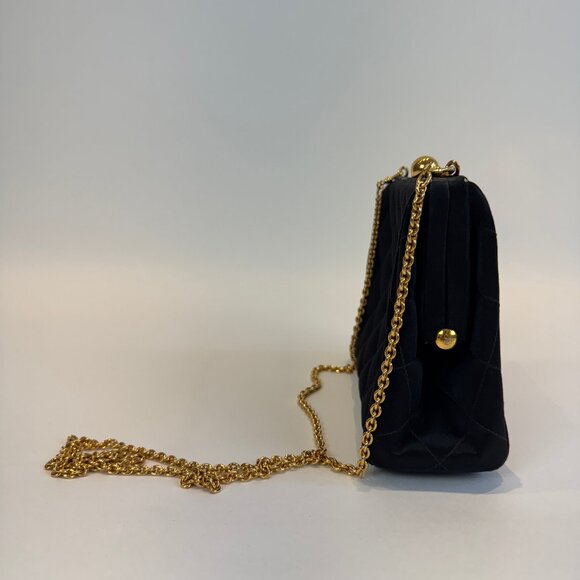 Vintage Chanel Black Quilted Frame Evening Bag - Picture 4 of 16
